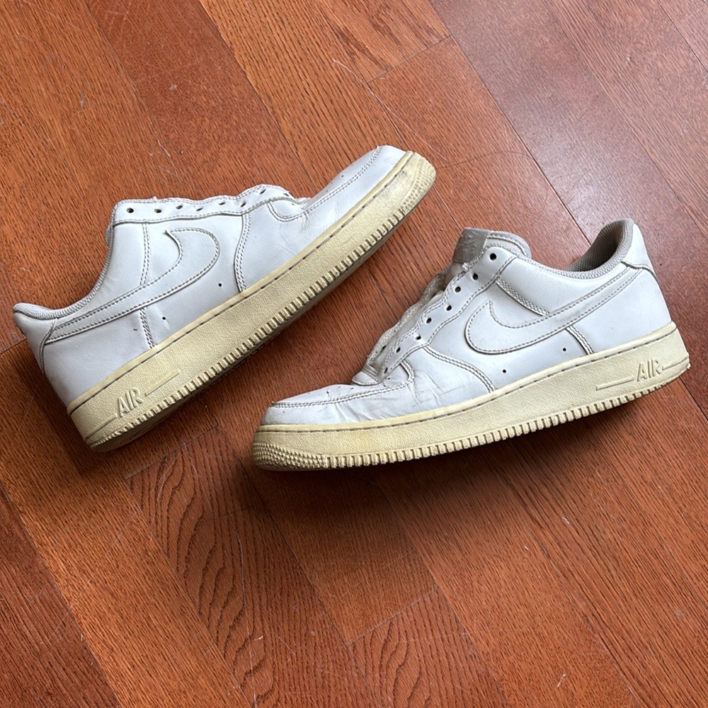 air force 1s shoes white